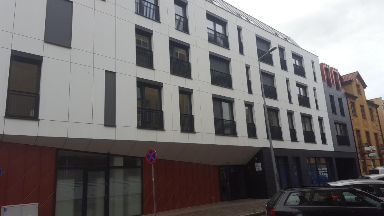 Apartament Skarbowa 2 & Parking Leszno  Ngoại thất bức ảnh