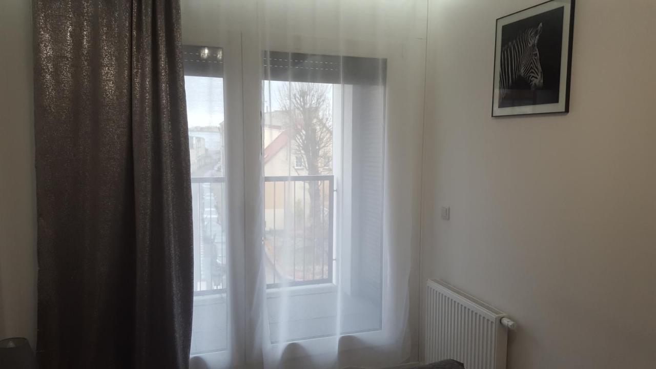 Apartament Skarbowa 2 & Parking Leszno  Ngoại thất bức ảnh