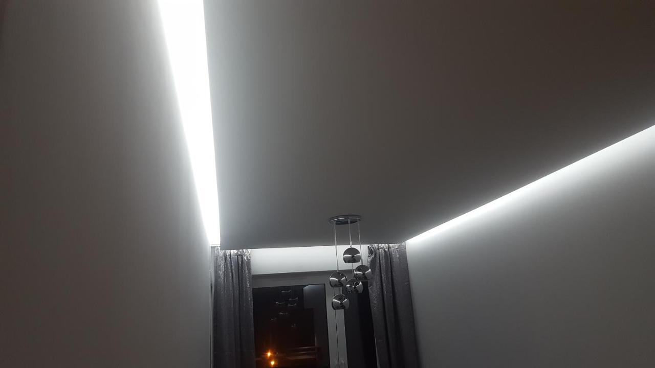 Apartament Skarbowa 2 & Parking Leszno  Ngoại thất bức ảnh