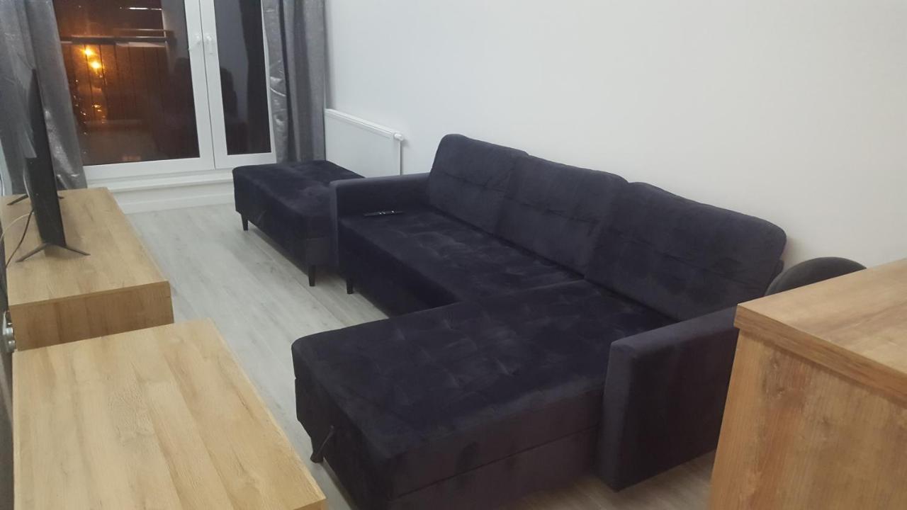 Apartament Skarbowa 2 & Parking Leszno  Ngoại thất bức ảnh
