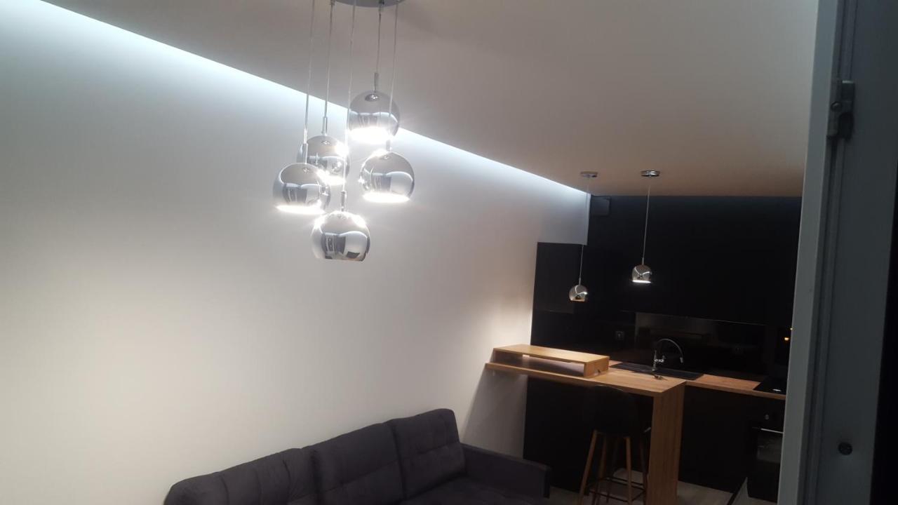 Apartament Skarbowa 2 & Parking Leszno  Ngoại thất bức ảnh