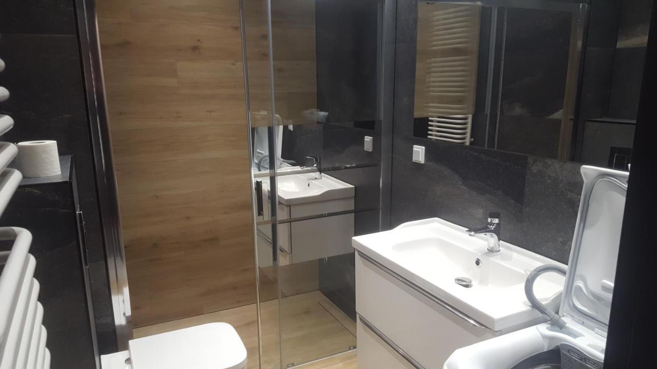 Apartament Skarbowa 2 & Parking Leszno  Ngoại thất bức ảnh